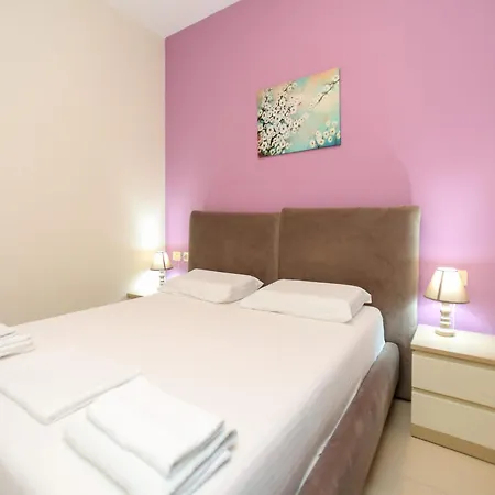 Apartment Spacious For Five Guests